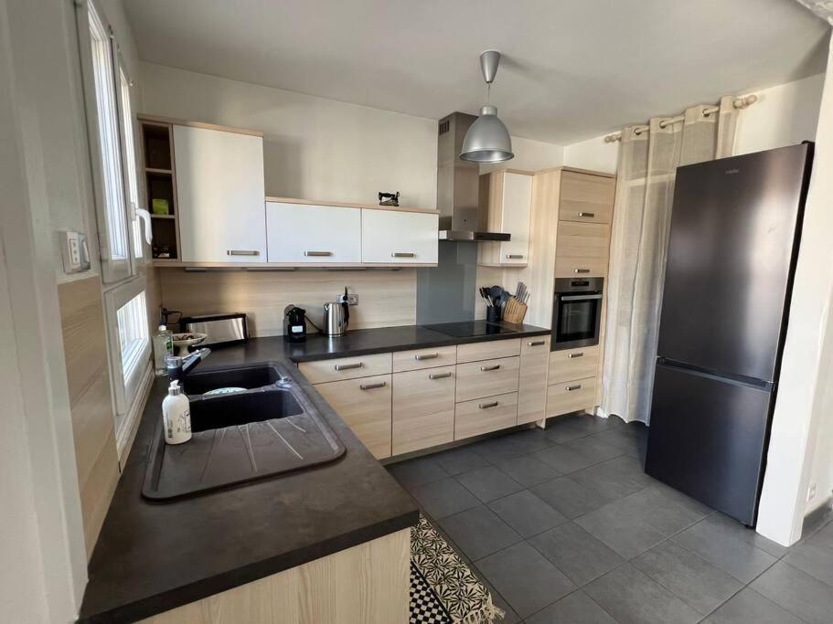 Superbe Appartement Avec Parking La Rochelle  Zewnętrze zdjęcie